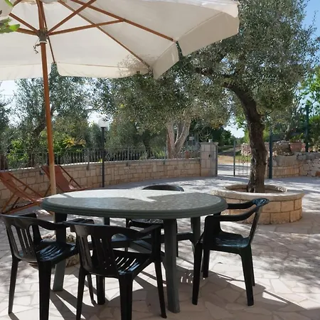 Trullo Aia Dell'ulivo בית נופש