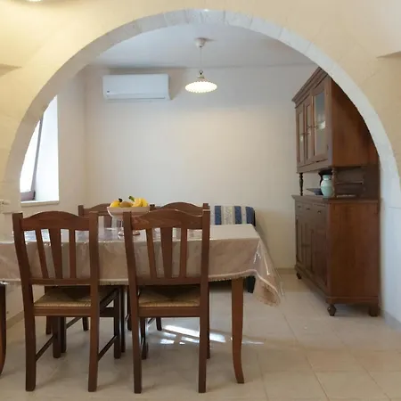 Trullo Aia Dell'ulivo אוסטוני